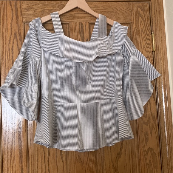 Halogen Seersucker Off the Shoulder Top - Picture 2 of 8